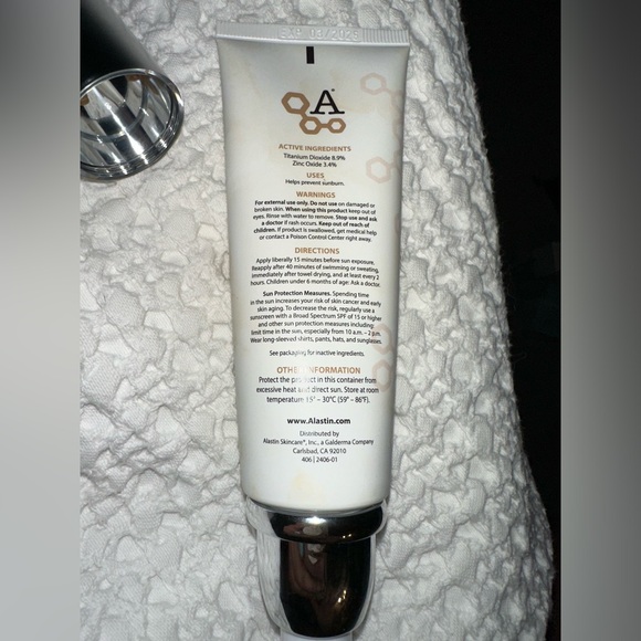 ALASTIN SPF 36 tinted 3.2 oz. - Picture 2 of 8